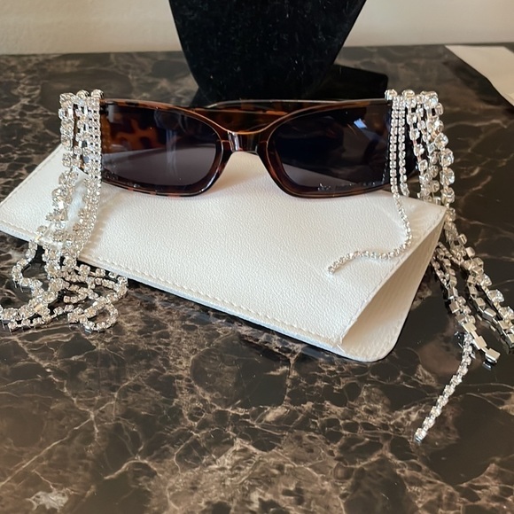 Sparkly Tortoise Rhinestone Tassel Sunglasses - Picture 14 of 14